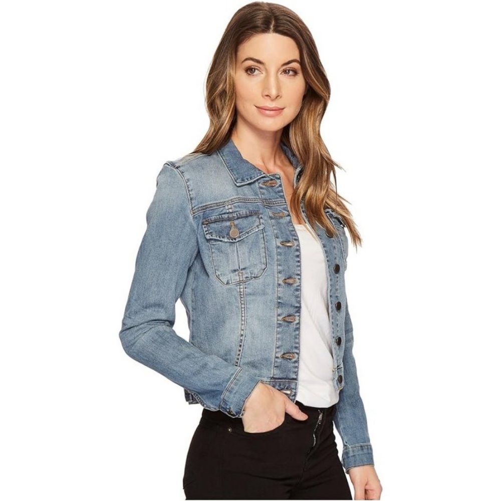 ✨💙✨ Kut from the Kloth Amelia Denim Jacket